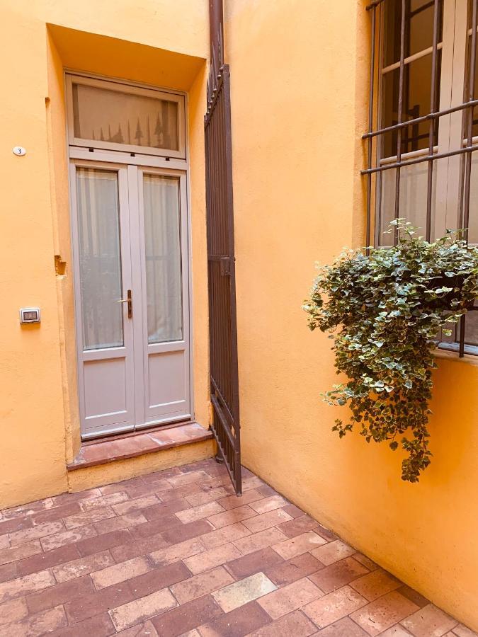 Melograno'S House Apartment Bologna Bagian luar foto