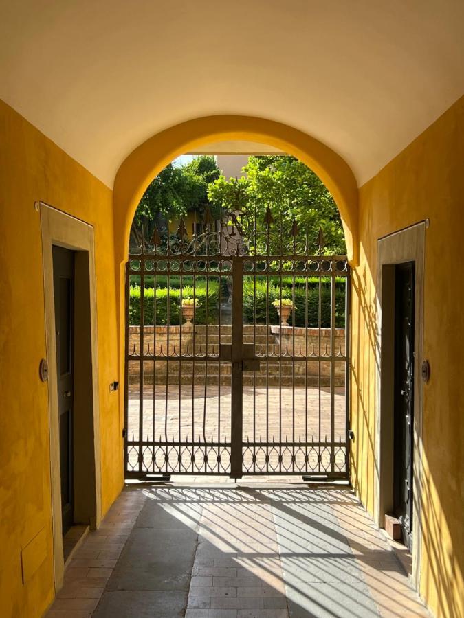 Melograno'S House Apartment Bologna Bagian luar foto