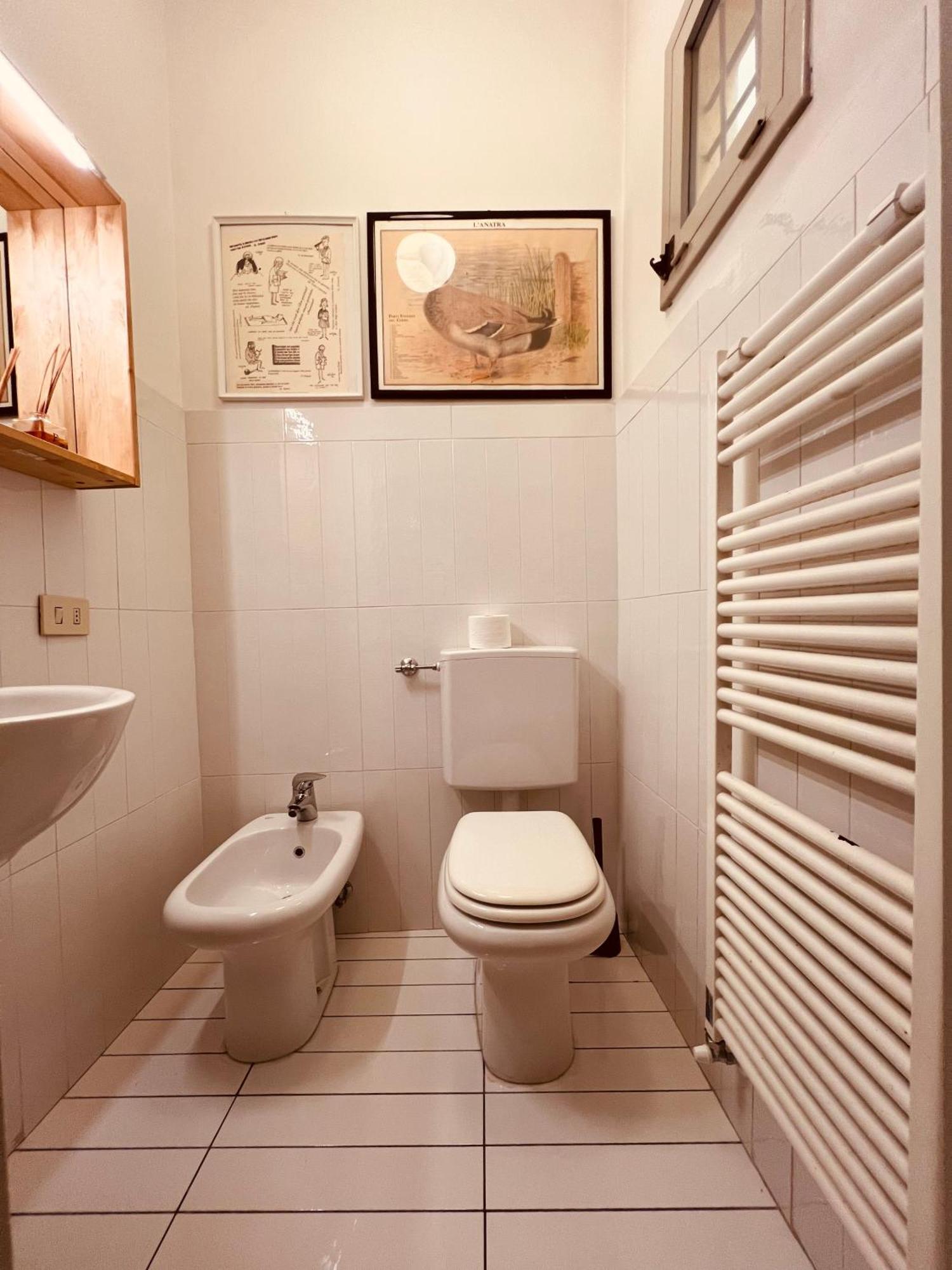 Melograno'S House Apartment Bologna Bagian luar foto